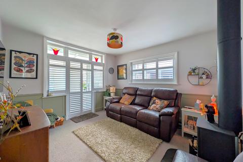 2 bedroom bungalow for sale, Landseer Avenue, Chapel St. Leonards, PE24