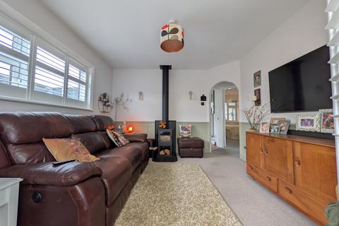 2 bedroom bungalow for sale, Landseer Avenue, Chapel St. Leonards, PE24