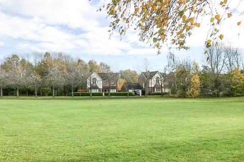 4 bedroom house for sale, Rosemullion Avenue, Milton Keynes MK4