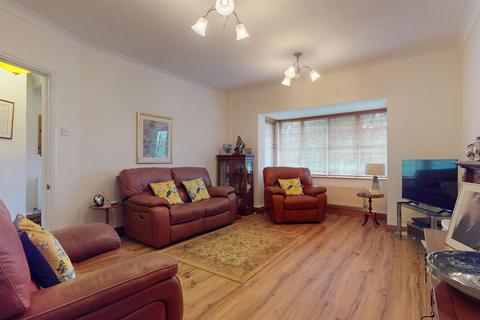 4 bedroom house for sale, Rosemullion Avenue, Milton Keynes MK4