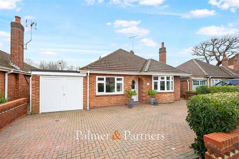 3 bedroom bungalow for sale, The Commons, Prettygate, Colchester, Essex, CO3