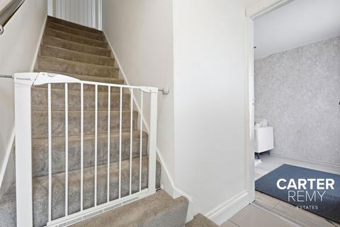 undefined, Short Acre, Basildon, SS14