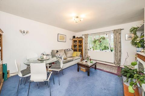 undefined, Hook Road, Surbiton KT6