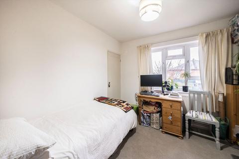 undefined, Hook Road, Surbiton KT6
