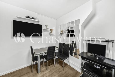 2 bedroom flat for sale, Trinidad House, Gill Street, Westferry, London, E14