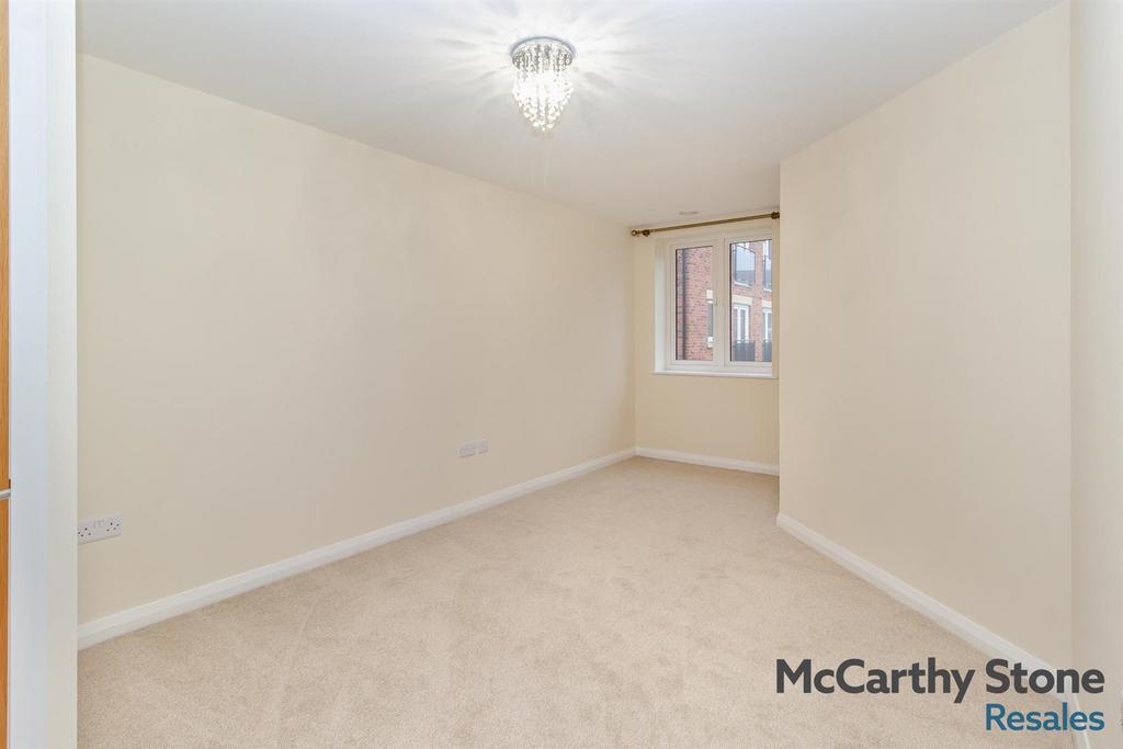 8676267-interior01.jpg