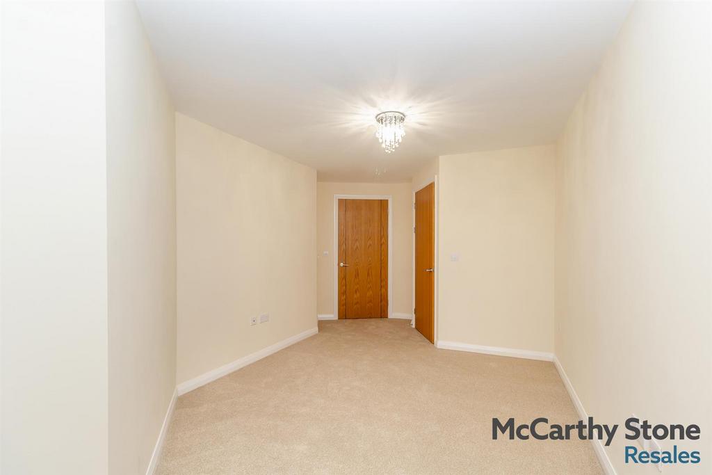 8676267-interior03.jpg