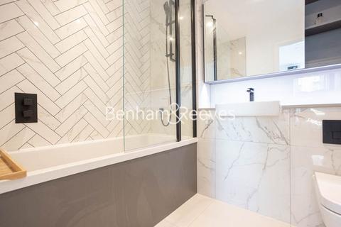 2 bedroom apartment to rent, Pegler Square,  Kidbrooke SE3