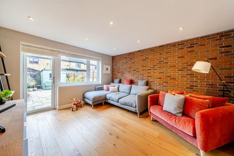 2 bedroom terraced house for sale, Nesbitt Close, Blackheath, London