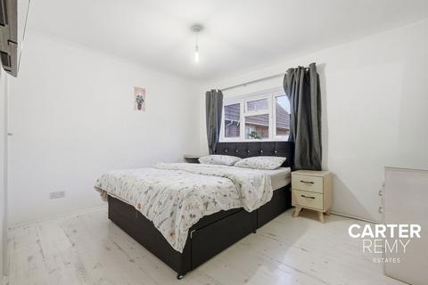 3 bedroom terraced house for sale, Pin Mill, Basildon, SS14