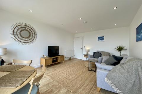 2 bedroom apartment for sale, The Lookout, Holbeck Hill, Scarborough