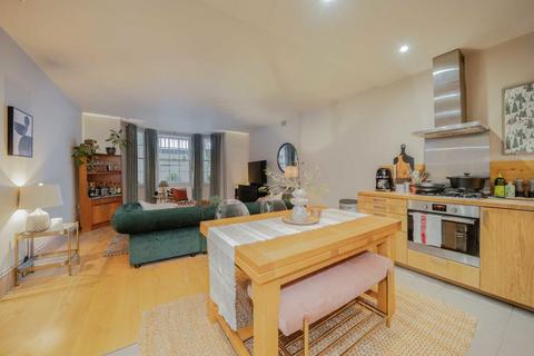 1 bedroom flat to rent, St. Georges Square, London SW1V