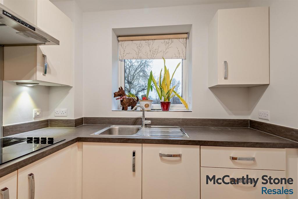 8676467-interior16-800.jpg