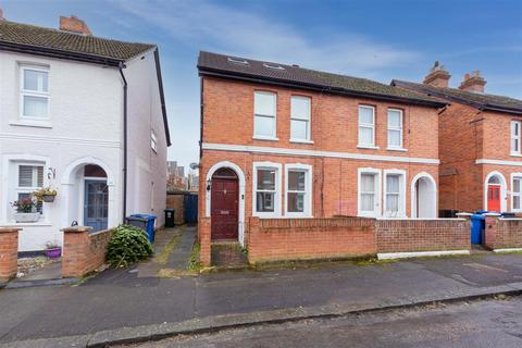 undefined, College Rise, Maidenhead
