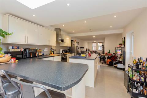 undefined, College Rise, Maidenhead