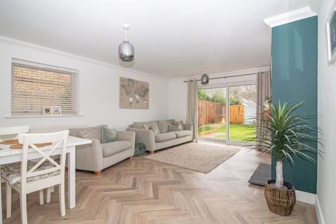 undefined, Milton Road, Lovedean, PO8 8LB