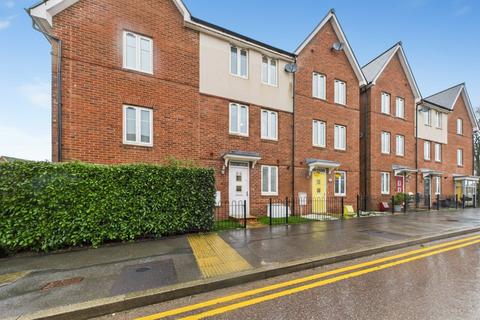 3 bedroom terraced house for sale, William Heelas Way, Wokingham, Berkshire, RG40