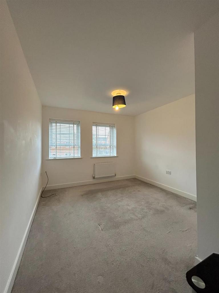 16 - Bedroom 1.jpeg