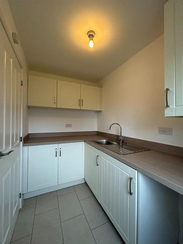 9 - Utility Room.jpeg