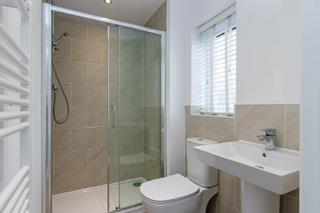 17 - Bedroom 4 En Suite - 5 White Iris Place-8.jpg