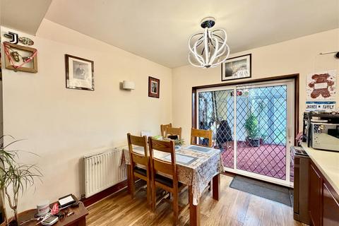 3 bedroom end of terrace house for sale, Penderel Road, Hounslow TW3