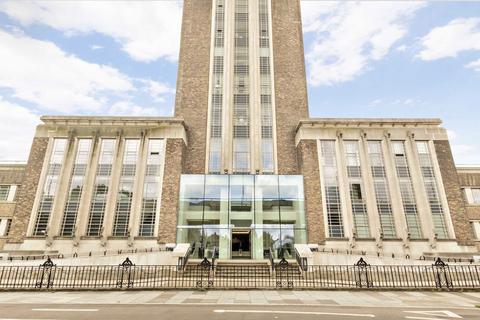 undefined, Great West Road, Brentford TW8