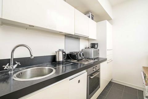 undefined, Great West Road, Brentford TW8