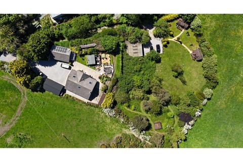 4 bedroom detached house for sale, Rhuallt, St. Asaph, LL17