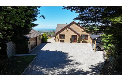 4 bedroom detached house for sale, Rhuallt, St. Asaph, LL17