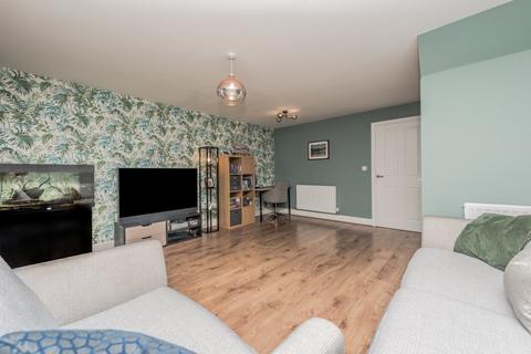 4 bedroom semi-detached house for sale, Vine Road, Drighlington, West Yorkshire, BD11