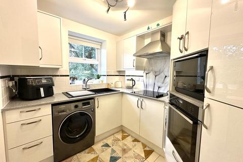 undefined, Tregolls Road, Truro