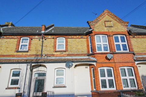 1 bedroom flat for sale, Brooks Avenue, London, E6