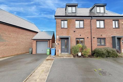 undefined, Weave Close, East Hollinsfield, Middleton, Manchester, M24