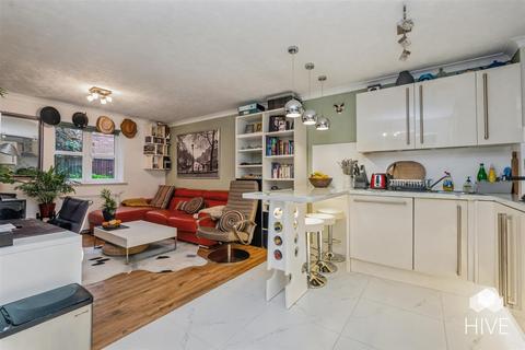 2 bedroom flat for sale, St. Johns Road, Bournemouth BH5