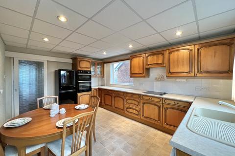 3 bedroom semi-detached house for sale, Sevenoaks Drive, Cleveleys FY5