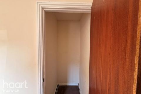 2 bedroom flat to rent, Gillman Road, Norwich