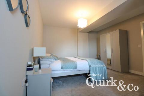 2 bedroom flat to rent, Victoria Avenue, Southend-on-sea, SS2
