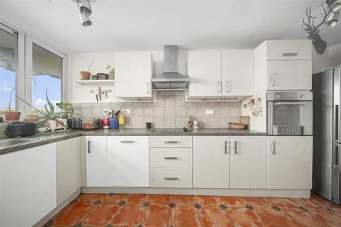 2 bedroom flat for sale, Hitchin Square, Bow