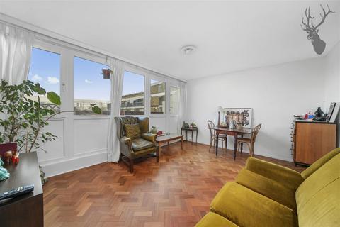 2 bedroom flat for sale, Hitchin Square, Bow