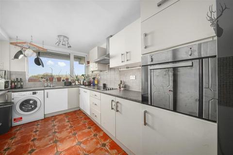 2 bedroom flat for sale, Hitchin Square, Bow