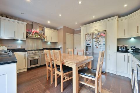 4 bedroom townhouse for sale, Cherrydale, Watford, WD18