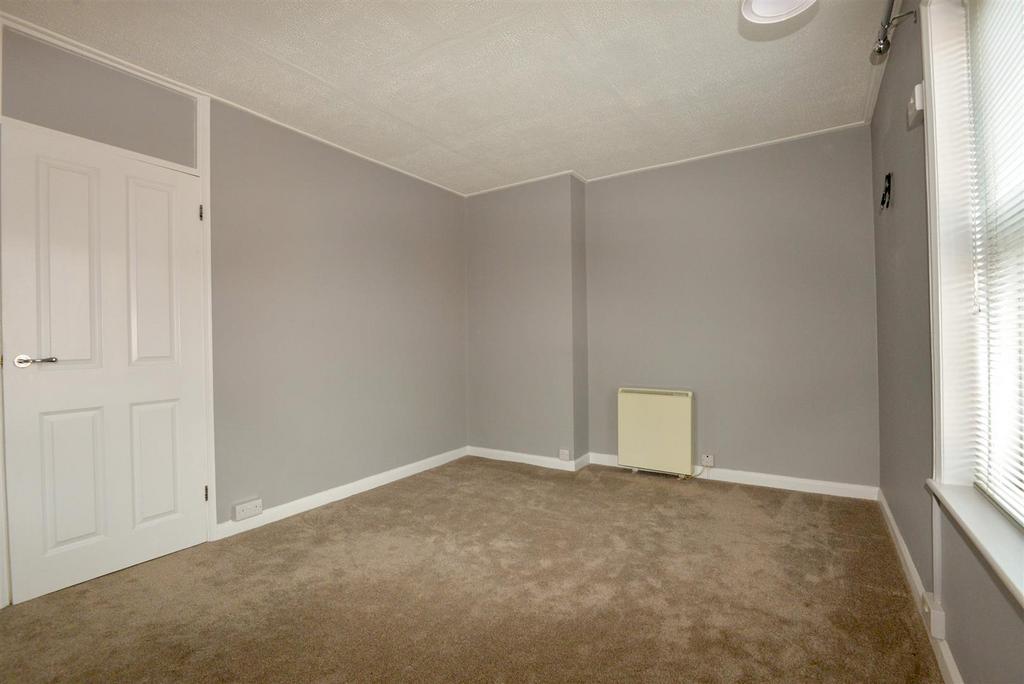 Bedroom1 3.jpg