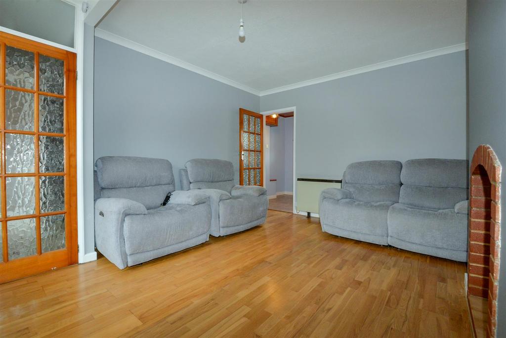 Living Room 3.jpg