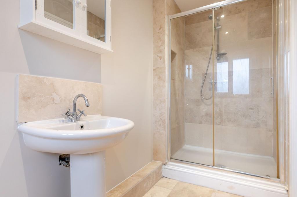 Bedroom 2 Ensuite