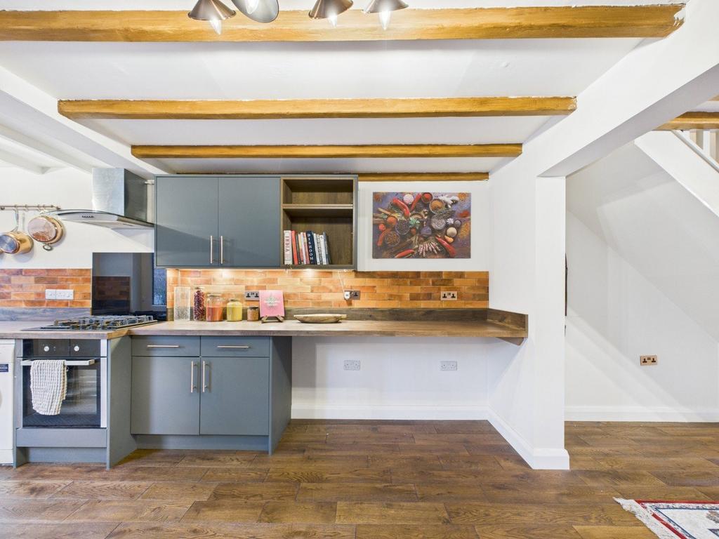 Kitchen/Dining Area