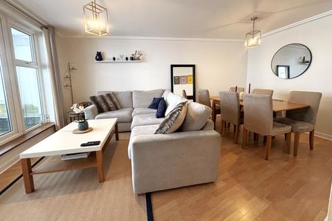 2 bedroom flat to rent, Centrium, Woking GU22