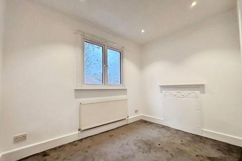 2 bedroom apartment to rent, Marvels Lane, London, SE12 9PG