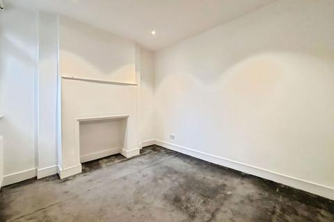 2 bedroom apartment to rent, Marvels Lane, London, SE12 9PG