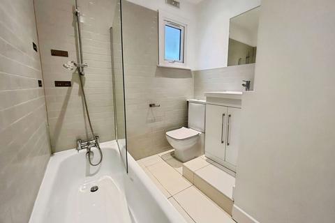 2 bedroom apartment to rent, Marvels Lane, London, SE12 9PG