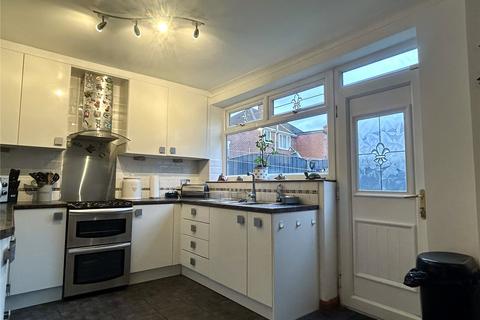 4 bedroom semi-detached house for sale, Edgeware Road, Chadderton, Oldham, Greater Manchester, OL9